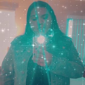 Meet your Posher, Mari